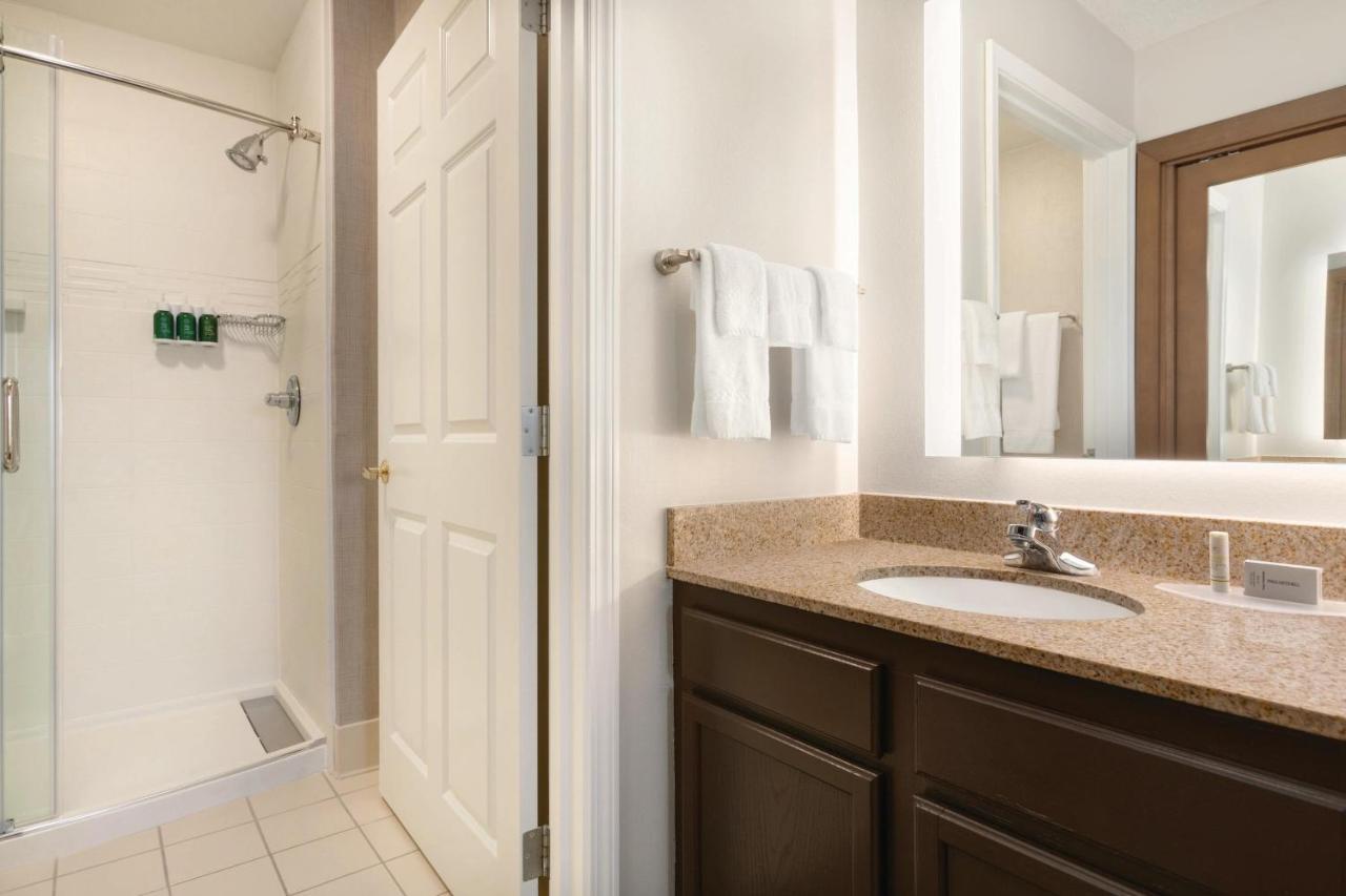 Residence Inn By Marriott Buffalo Galleria Mall Чиктовага Экстерьер фото