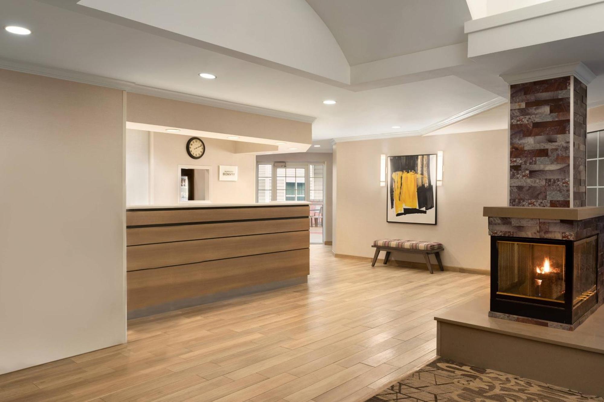Residence Inn By Marriott Buffalo Galleria Mall Чиктовага Экстерьер фото