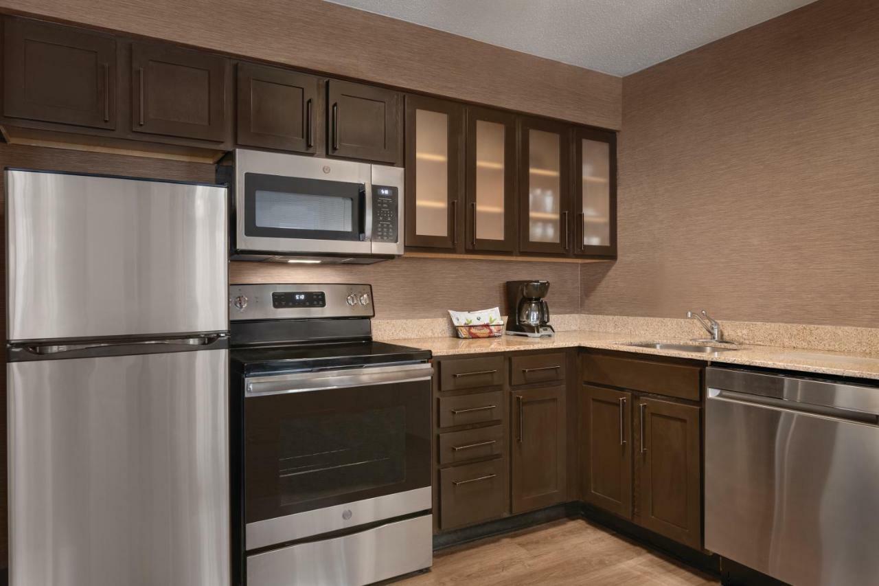 Residence Inn By Marriott Buffalo Galleria Mall Чиктовага Экстерьер фото